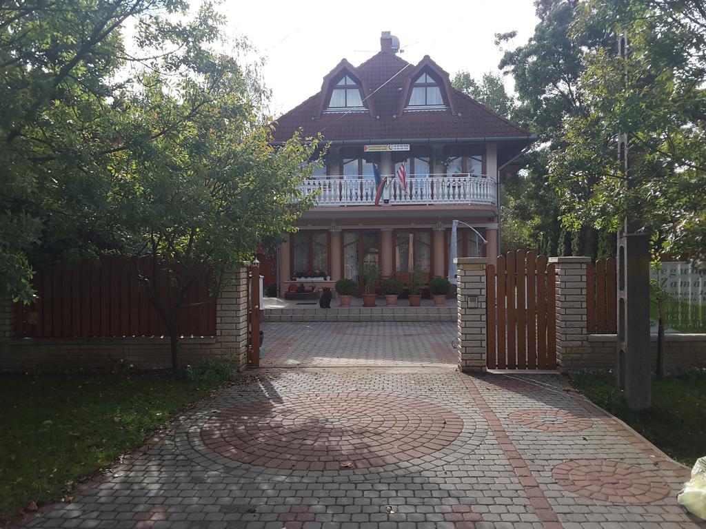 Dessewffy Guesthouse Zamardi Luaran gambar
